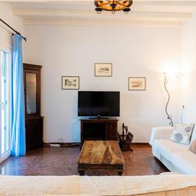 3 bedroom villa with pool in Kassiopi, Corfu, sleeps 6